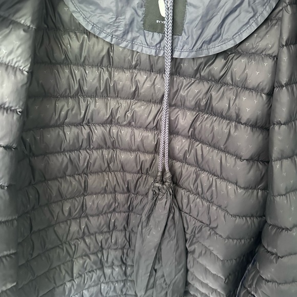 V by very size M Navy light thin quilted jacket with bag - Picture 8 of 12